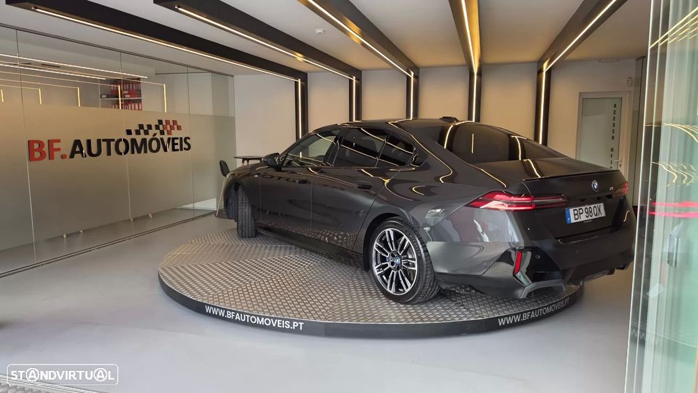 BMW i5 eDrive40 Pack Desportivo M Pro - 3