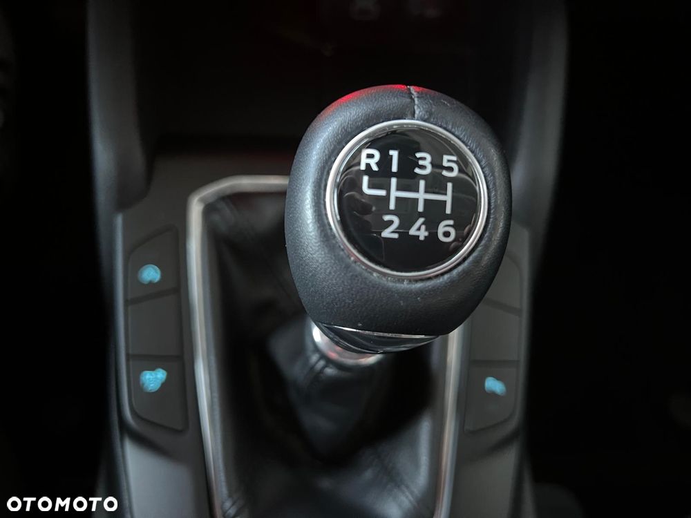 Ford Kuga 1.5 EcoBoost COOL&CONNECT - 28