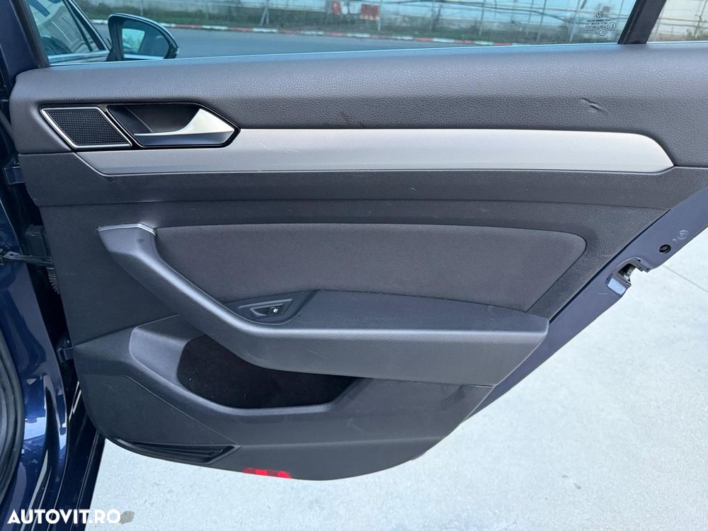 Volkswagen Passat 1.6 TDI (BlueMotion Technology) DSG Comfortline - 38