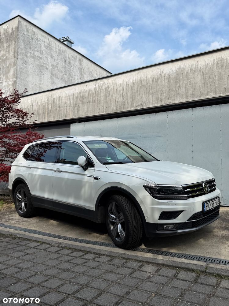Volkswagen Tiguan Allspace 2.0 TSI 4Mot Highline DSG - 9