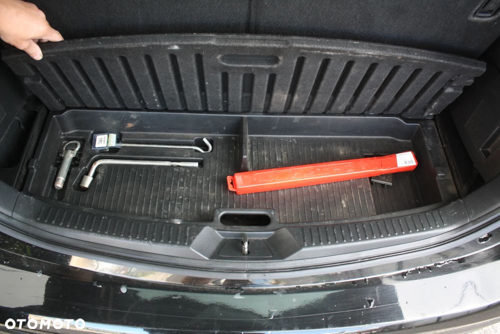 Mazda 5 1.6 CD Exclusive + - 16