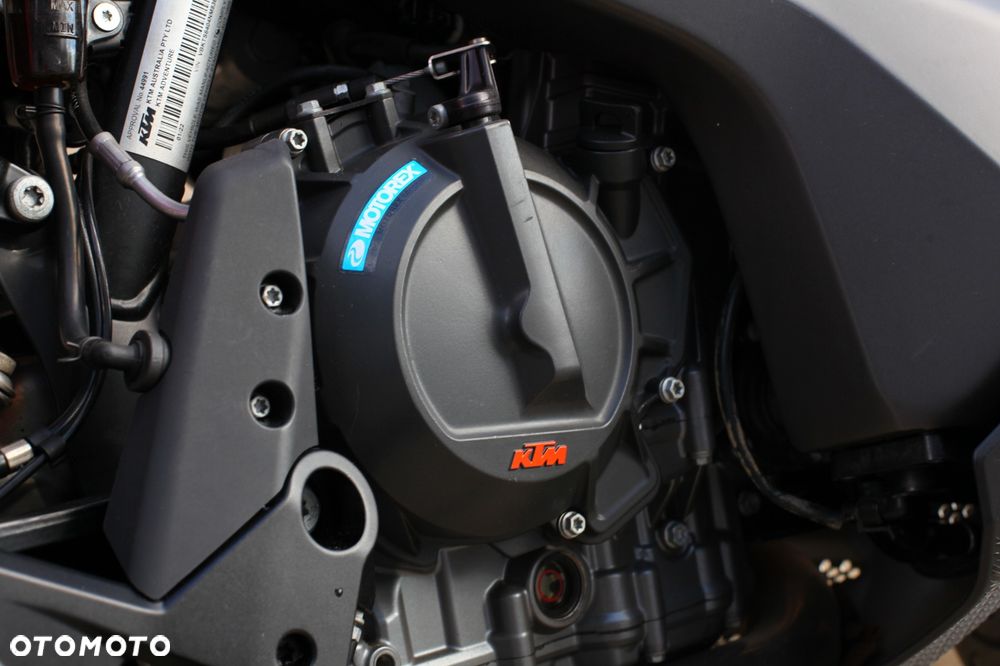 KTM Adventure 890 - 25
