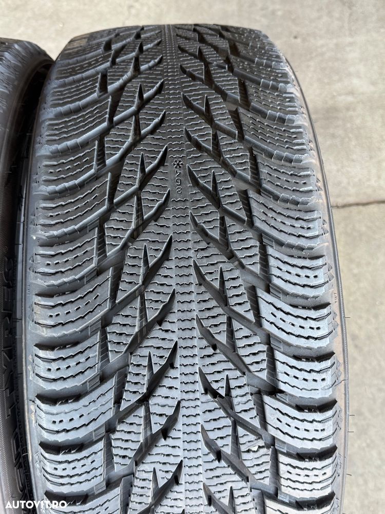 Vând 2 anvelope 235/45/20 nokian de iarnă ca noi - 3