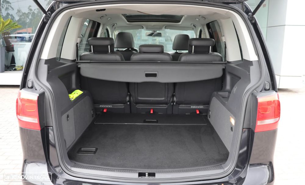 VW Touran 1.6 TDI Blue.Highline 5L - 34
