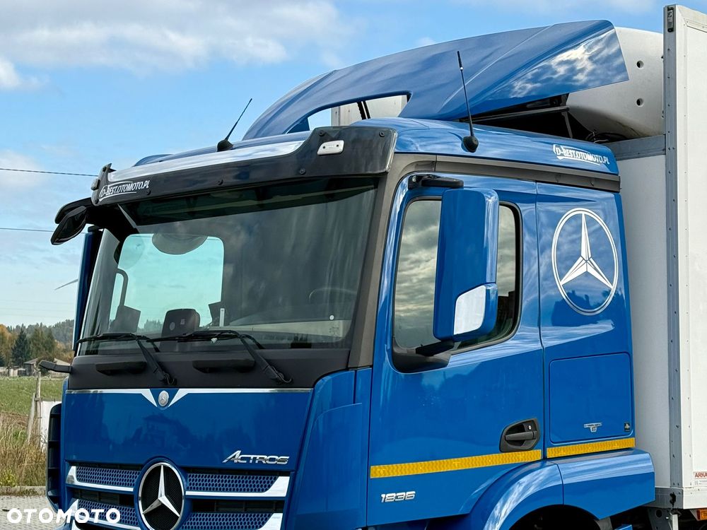 Mercedes-Benz ACTROS 1836 / CHŁODNIA / WINDA / 18 PALET / SILNIK 10677 cm3 / CARRIER / SYPIALKA / AUTOMAT / 2018 ROK - 9