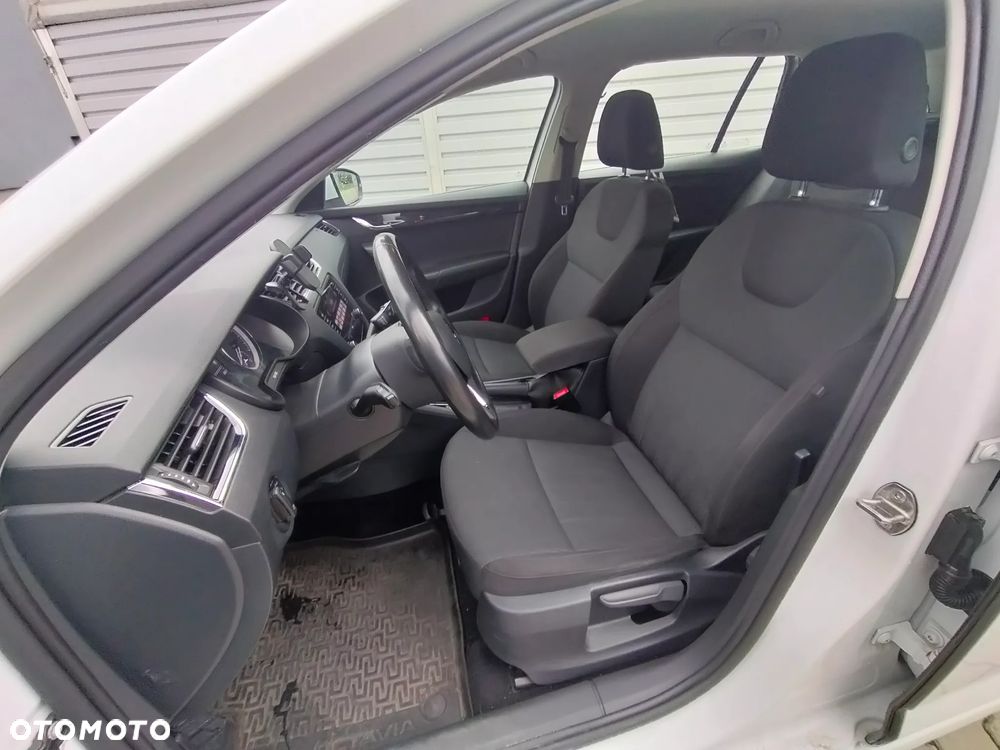 Skoda Octavia 2.0 TDI Style DSG - 10