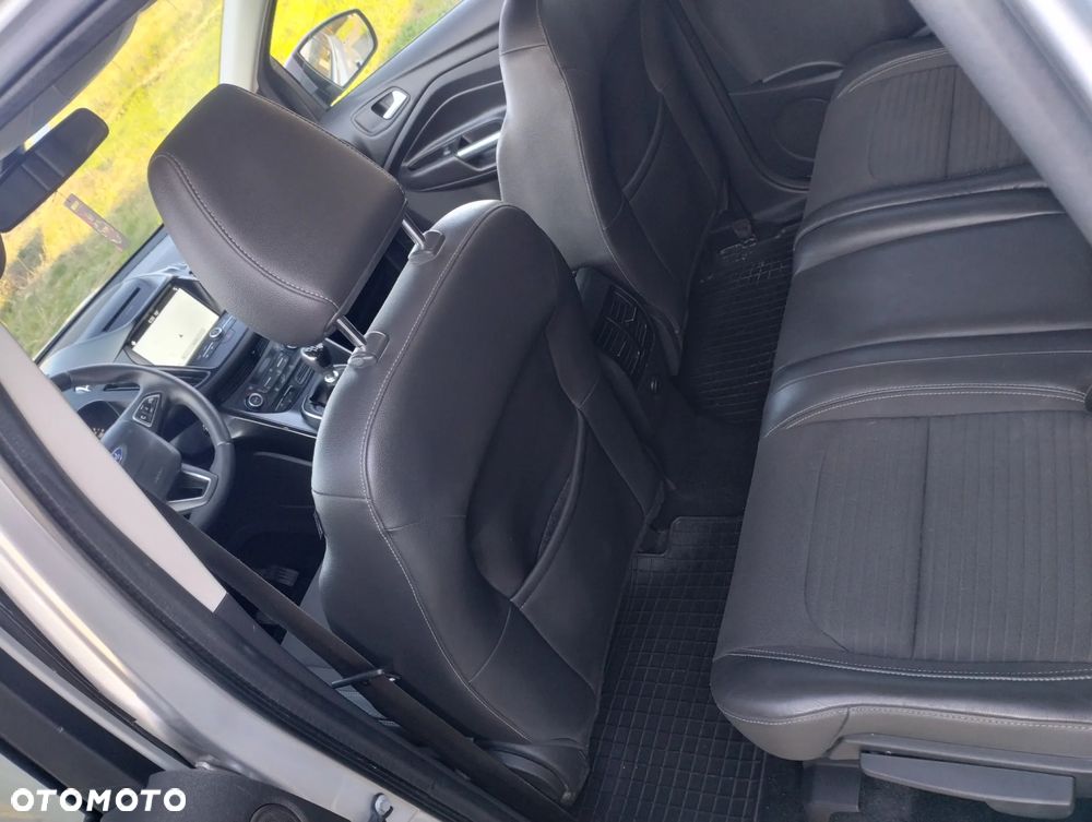 Ford Kuga 2.0 TDCi 4x4 Vignale - 8