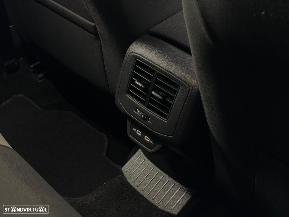 VW T-Roc 1.5 TSI Life DSG - 24