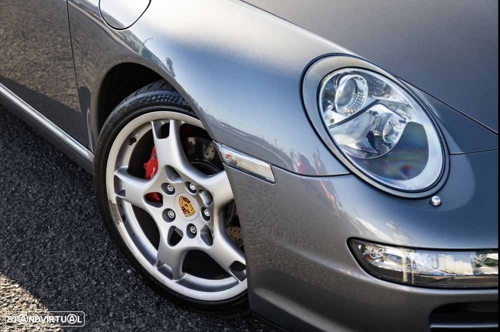 Porsche 911 (997) Carrera S - 8