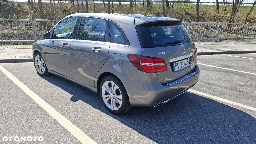 Mercedes-Benz Klasa B 250 7G-DCT Urban - 6