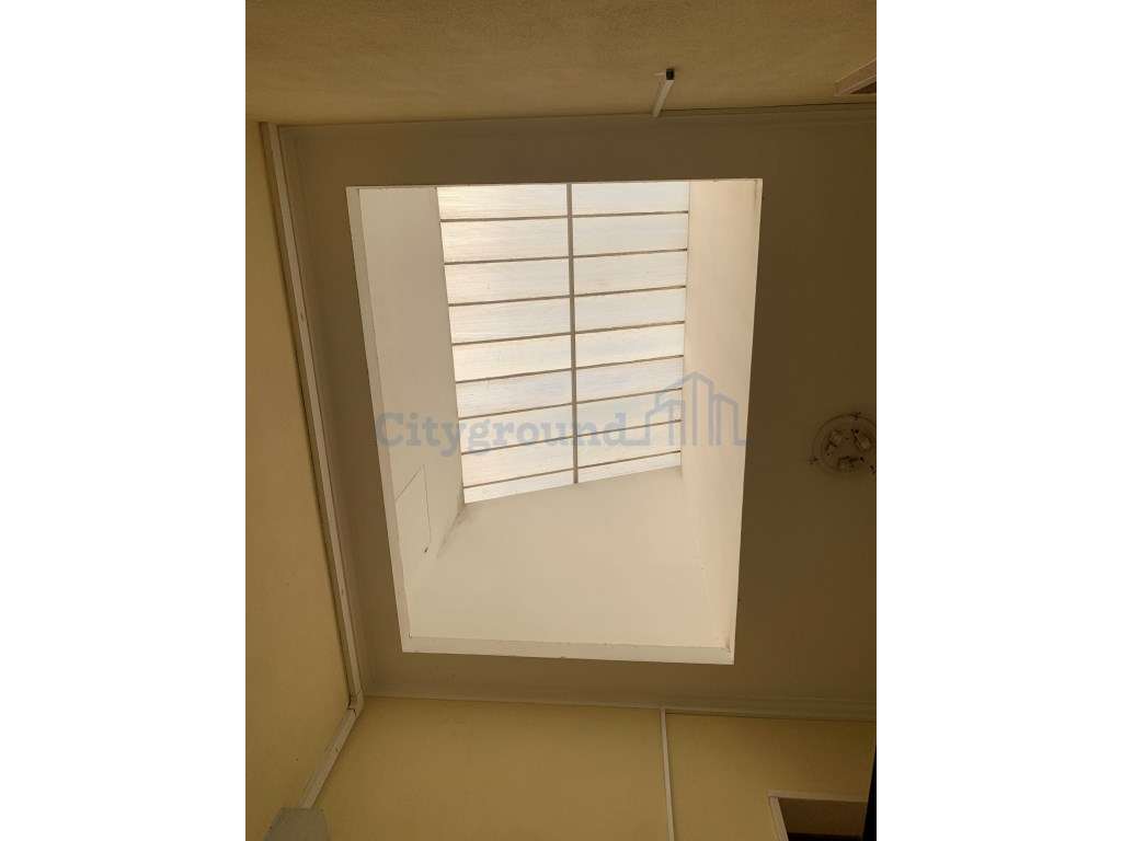Prédio para rendimento na Cova da Piedade, Almada - Grande imagem: 4/17