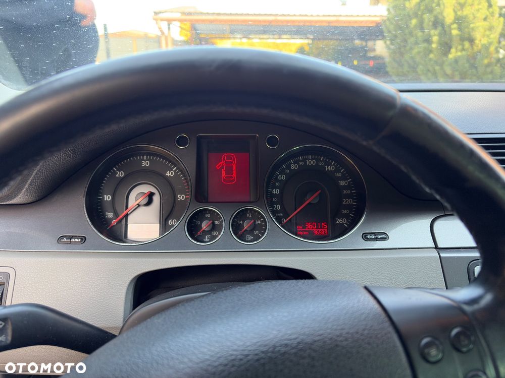 Volkswagen Passat - 9