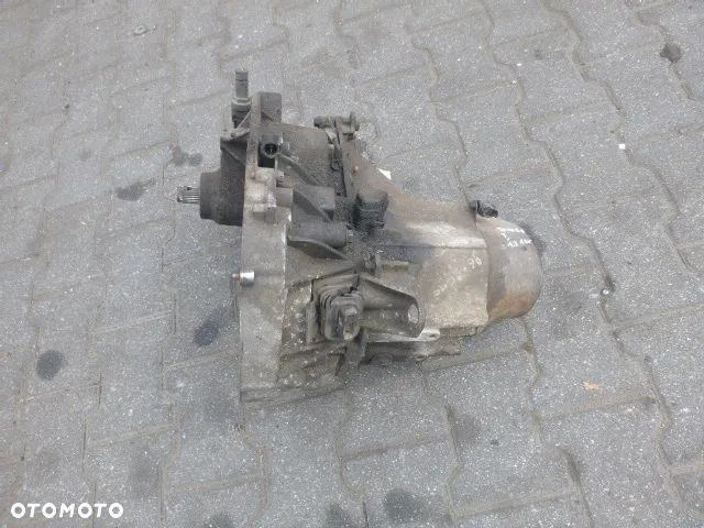 MANUALNA SKRZYNIA BIEGÓW RENAULT TWINGO 1.2 16V JB1132 - 2