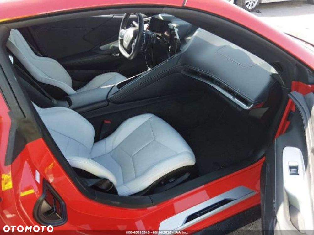 Chevrolet Corvette - 11