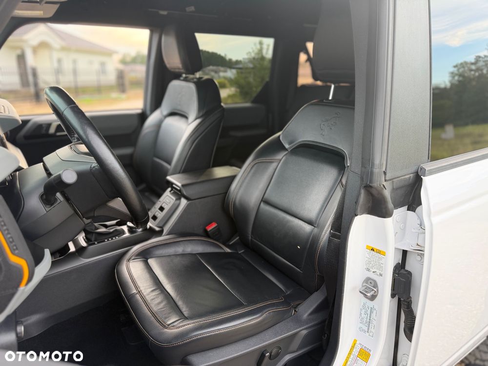 Ford Bronco - 21