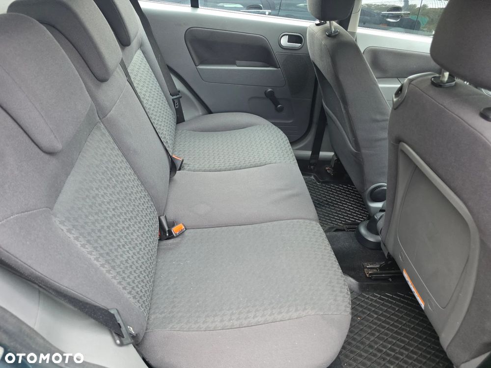 Ford Fusion - 6