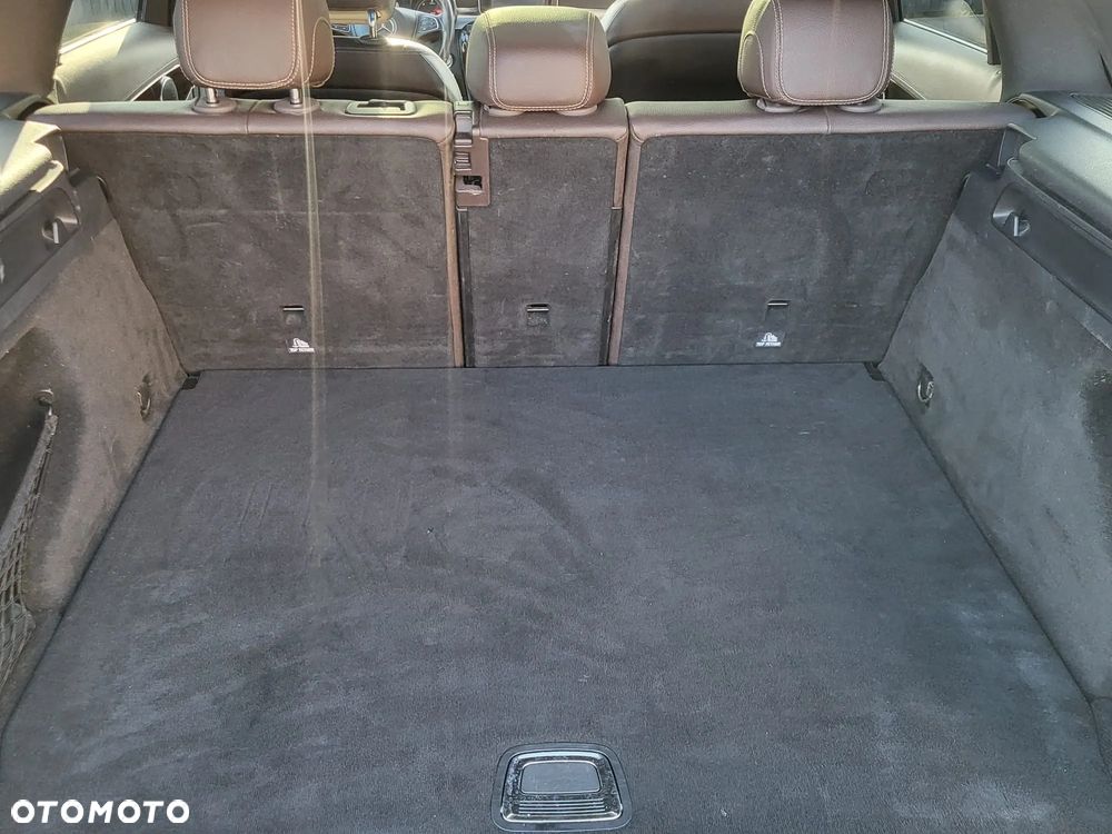 Mercedes-Benz GLC - 21