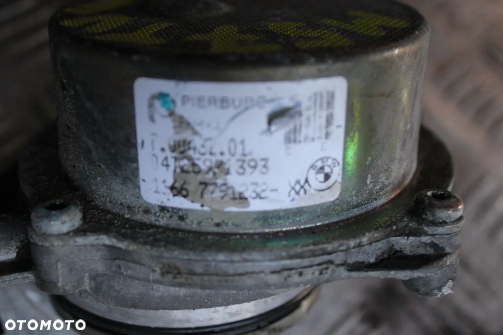 VACUM POMPA BMW E60 E63 E65 E70 E83 E87 E90 E92 2.0 3.0 3.5 D 11667791232 - 2