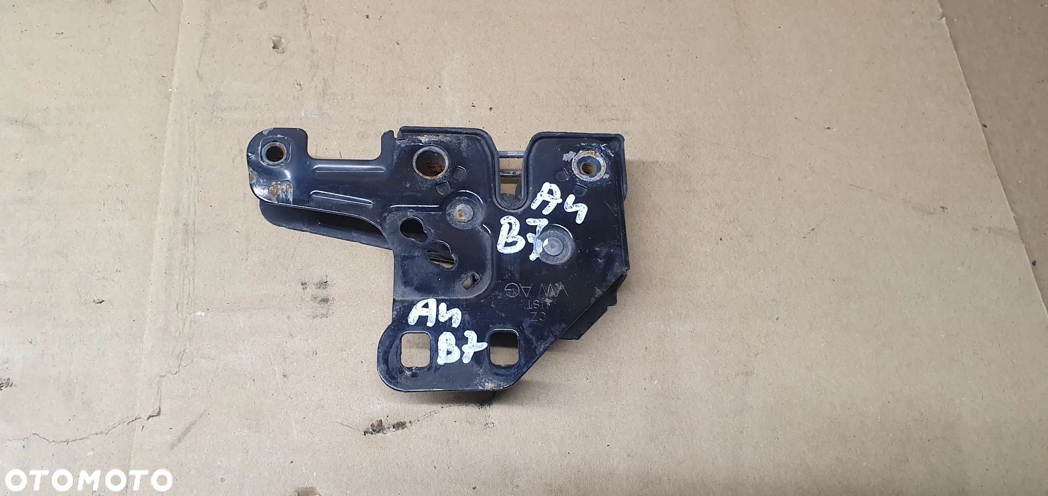 Zamek rygiel maski przód Audi A4 B6 B7 8E0823509C - 1