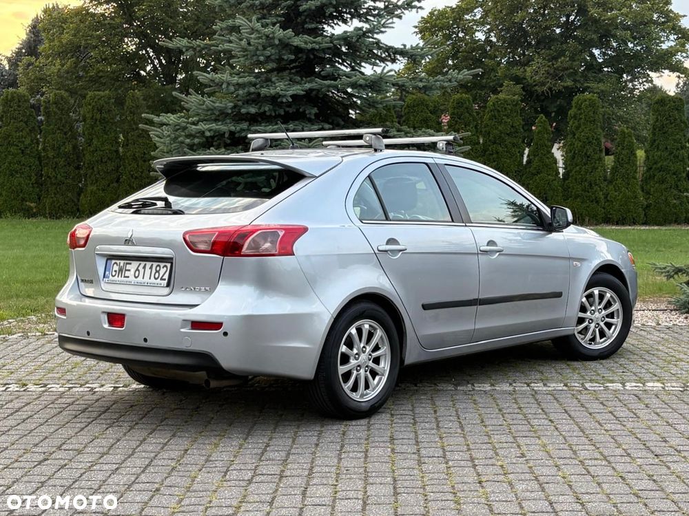 Mitsubishi Lancer 1.6 Invite - 29