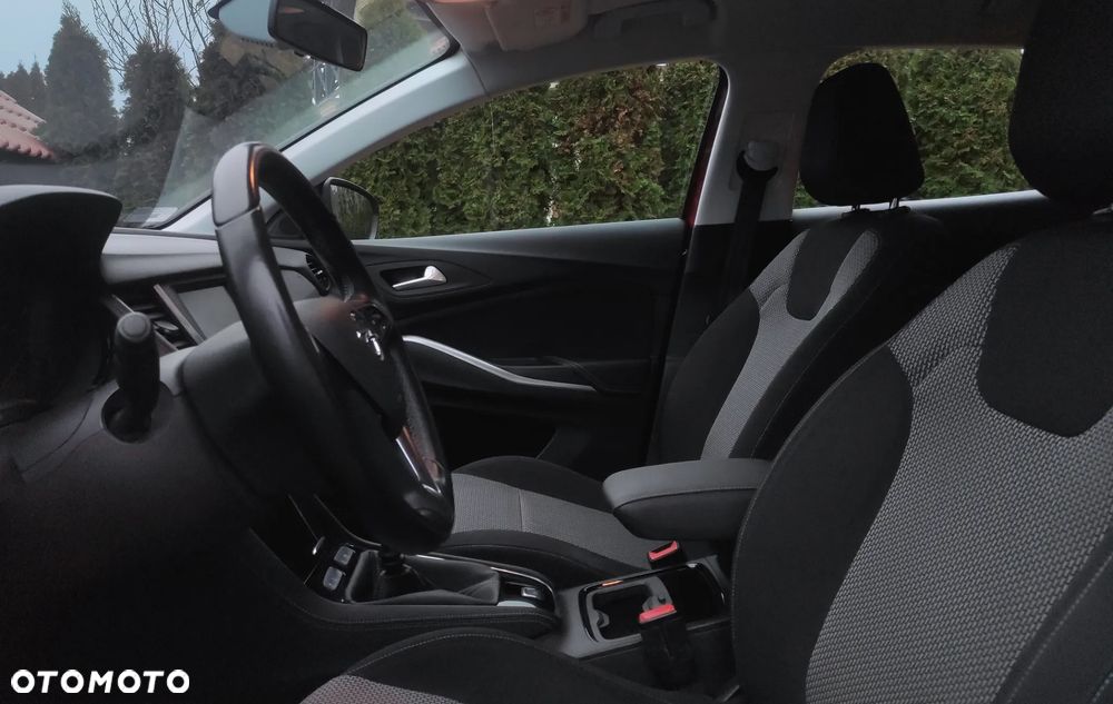 Opel Grandland X 1.2 T Enjoy S&S - 11