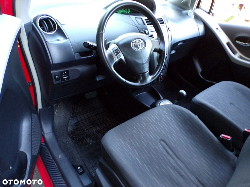 Toyota Yaris - 28