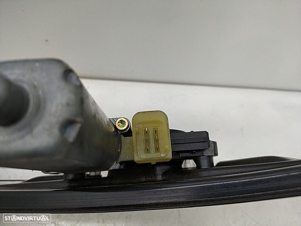 Elevador Elect Tras Esq Mercedes-Benz C-Class T-Model (S203) - 4