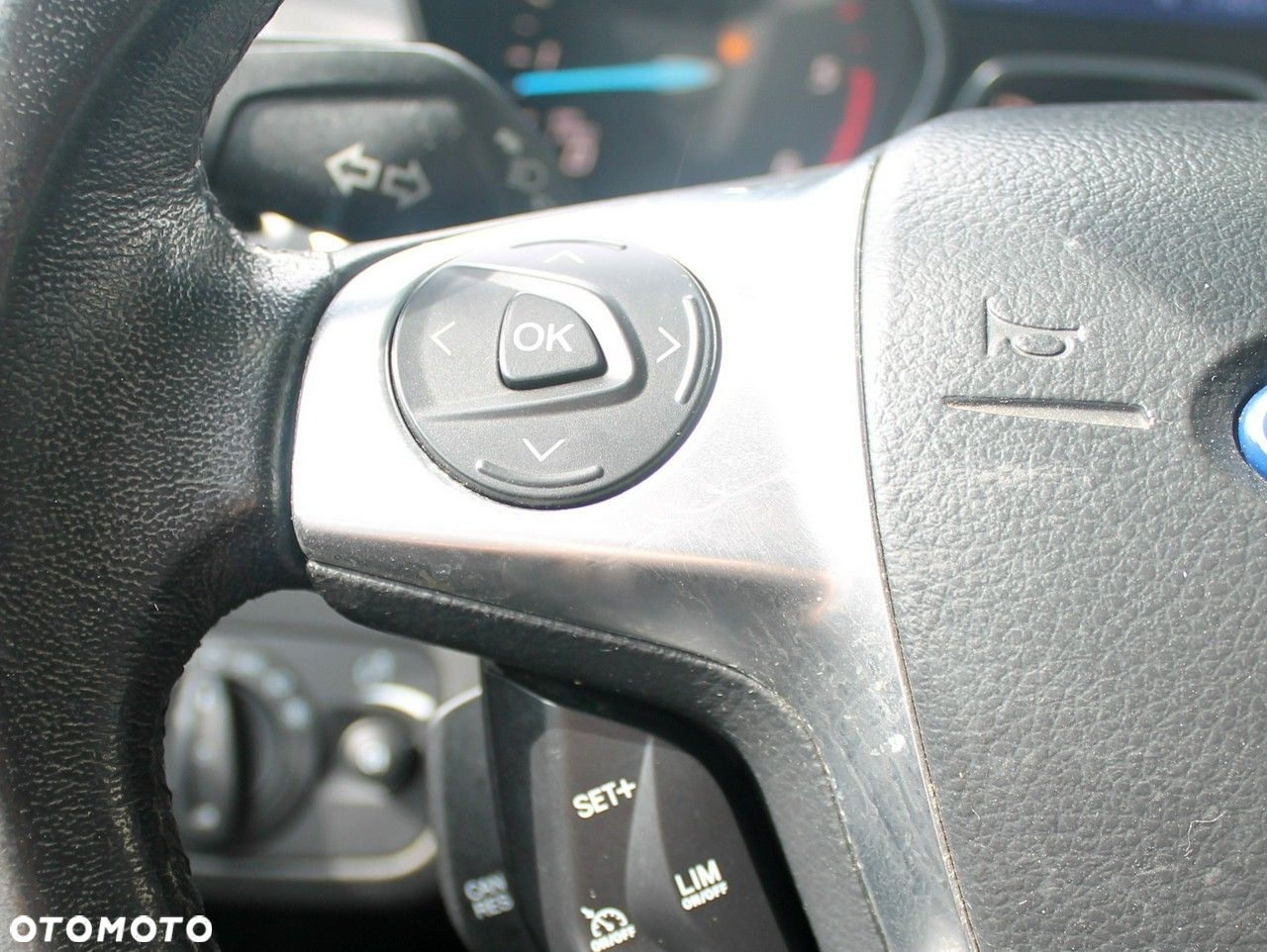 Ford Kuga - 18