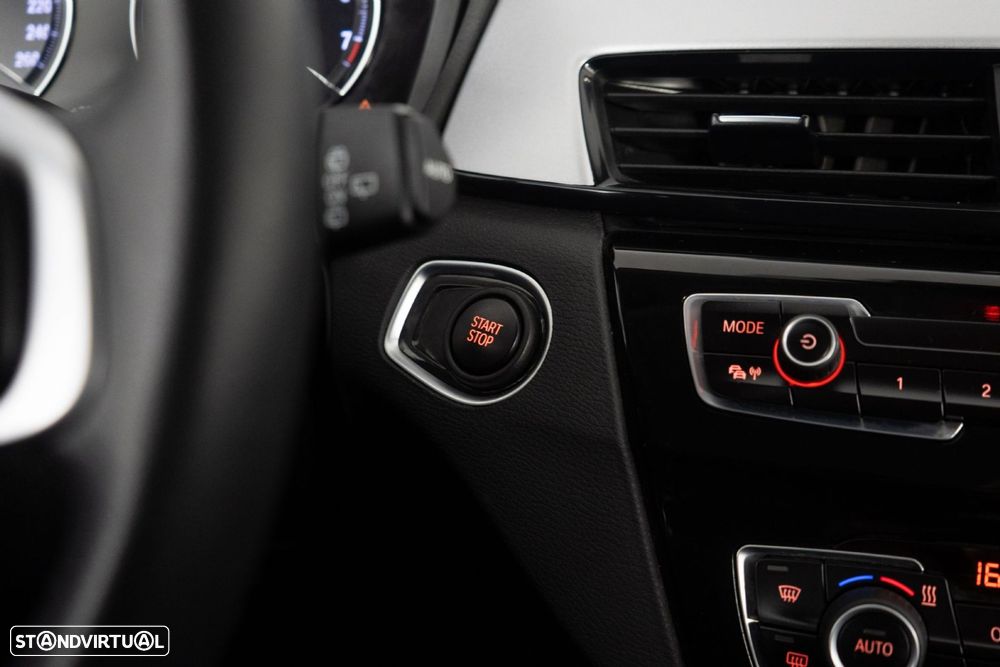BMW X1 25 e xDrive Corporate Edition - 23