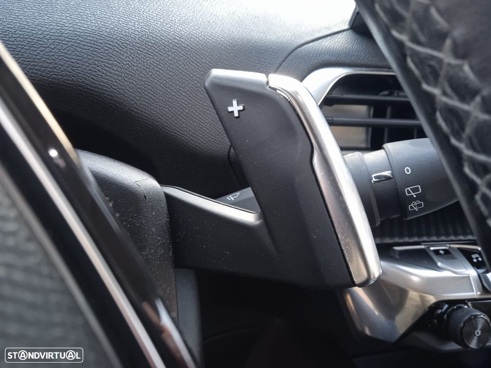 Peugeot 3008 1.6 Hybrid Allure Pack e-EAT8 - 19