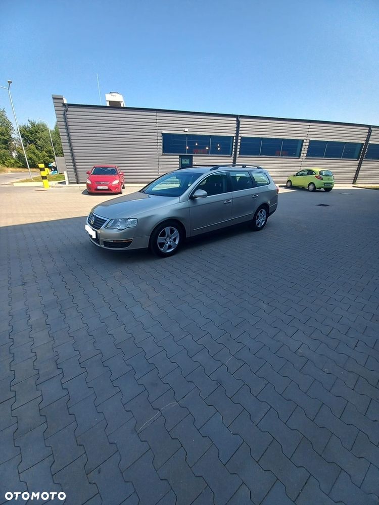 Volkswagen Passat 1.9 TDI DPF BlueMotion - 6