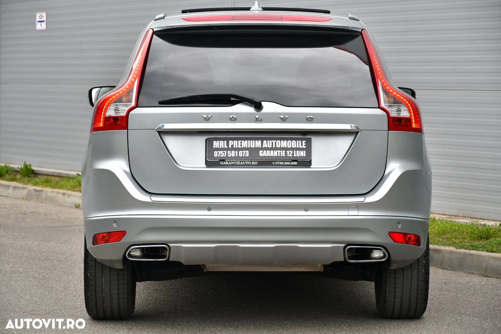 Volvo XC 60 D5 AWD Geartronic Summum - 12