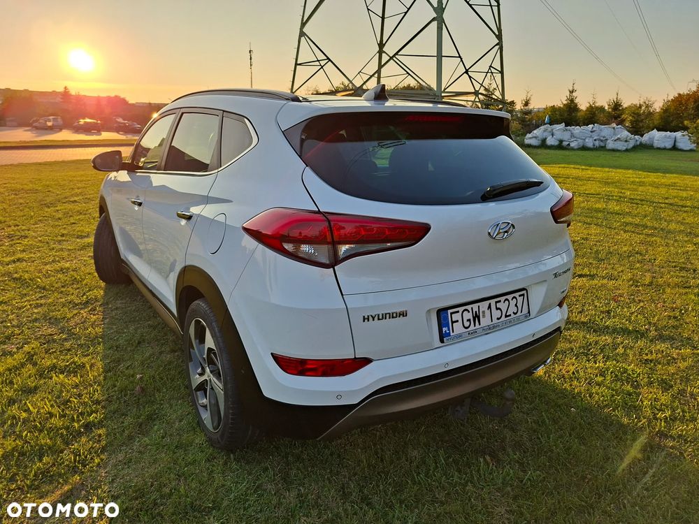 Hyundai Tucson 2.0 CRDi 4WD Automatik Intro Edition - 3