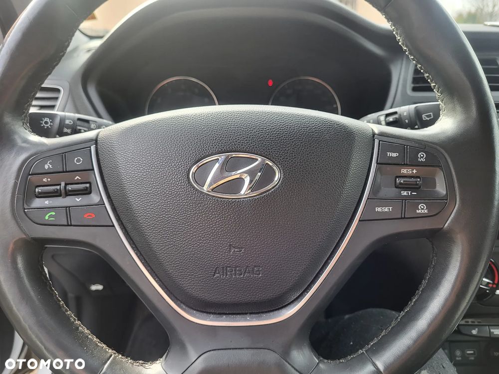 Hyundai i20 - 13