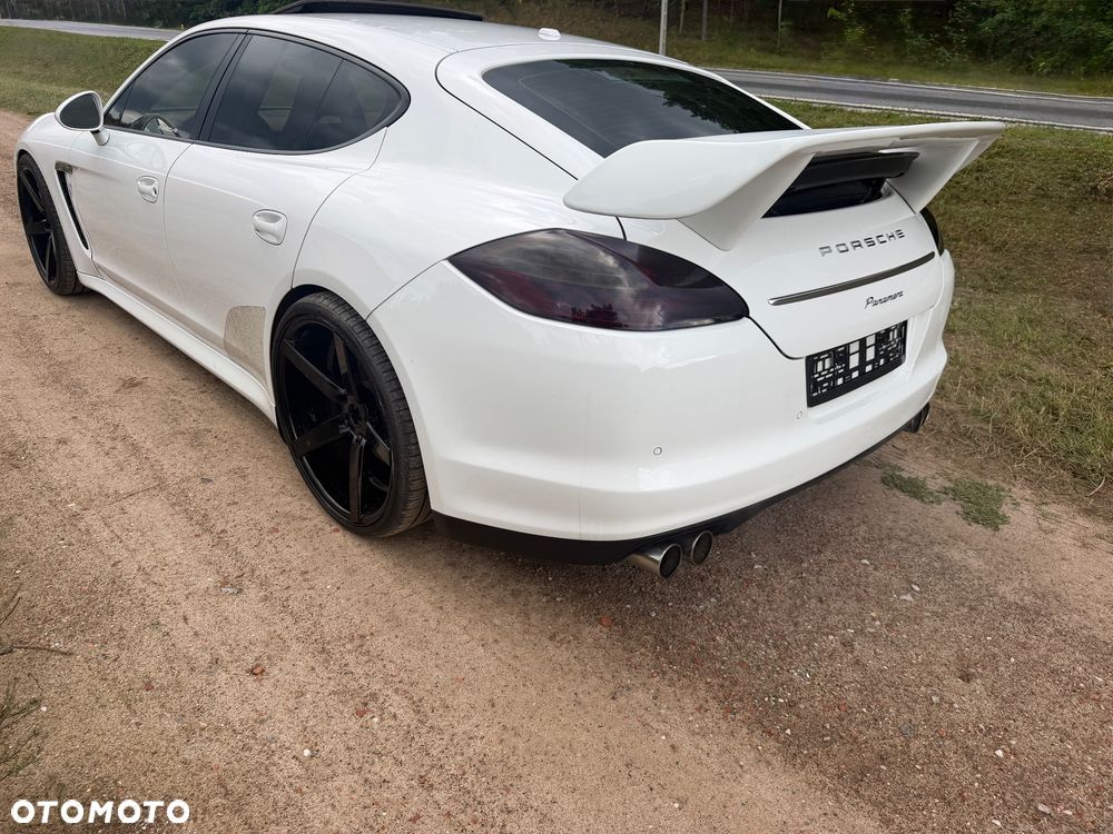 Porsche Panamera 4 PDK - 19