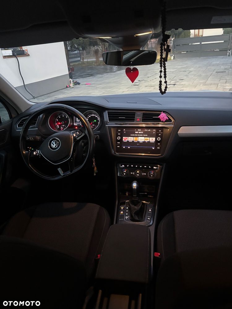 Volkswagen Tiguan - 11