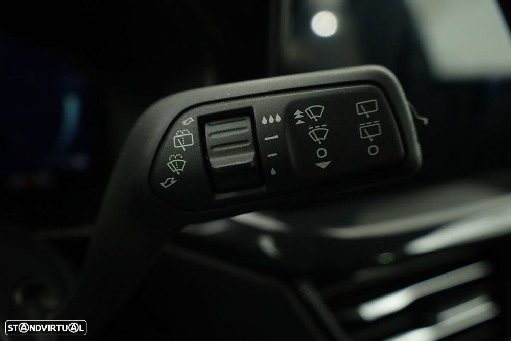 Ford Focus 1.0 EcoBoost MHEV ST-Line - 19