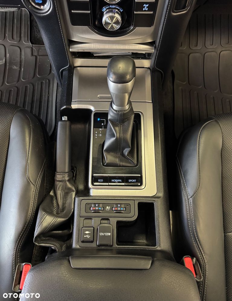Toyota Land Cruiser LC 2.8 D-4D Invincible - 9