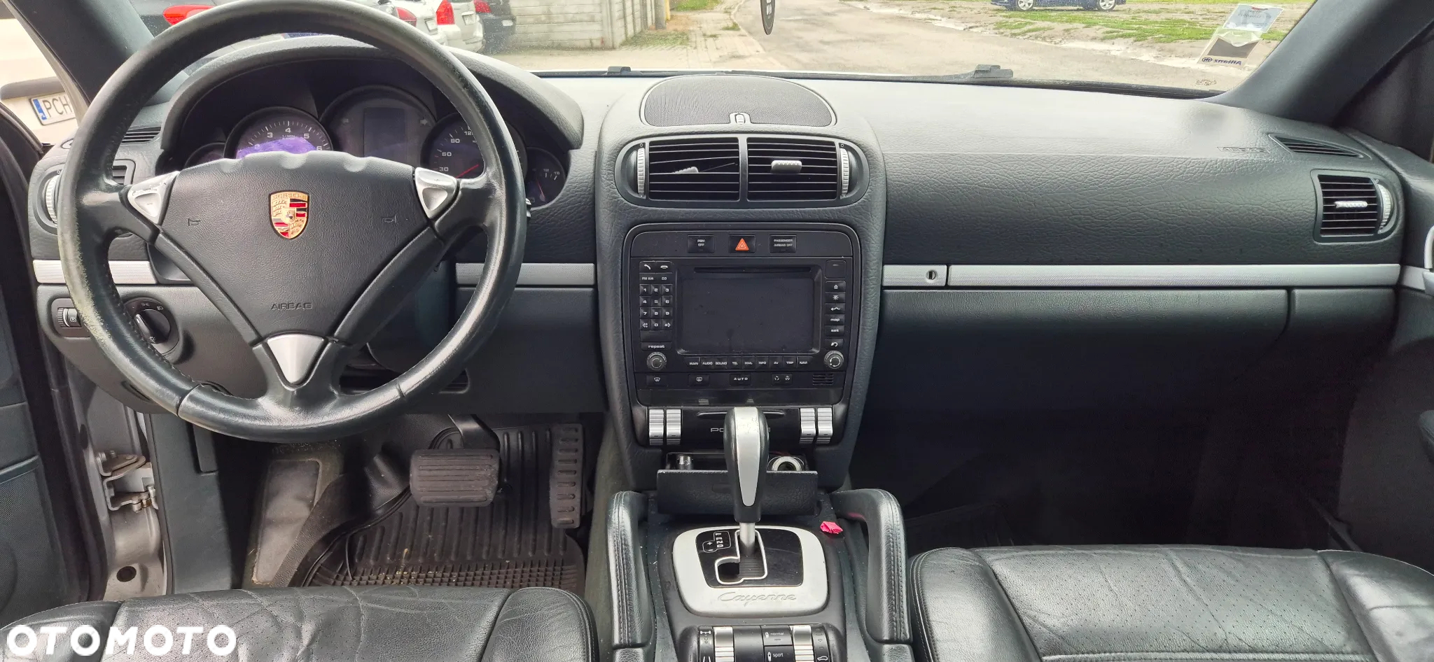 Porsche Cayenne - 22