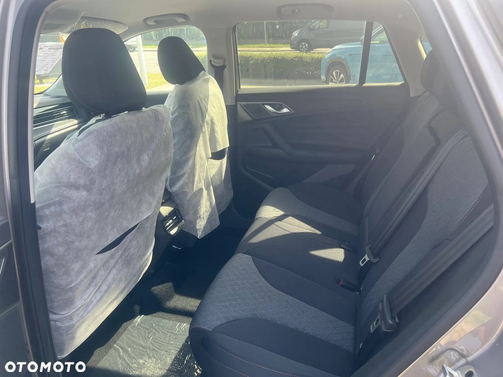 MG HS 1.5 T-GDI Excite DCT - 11