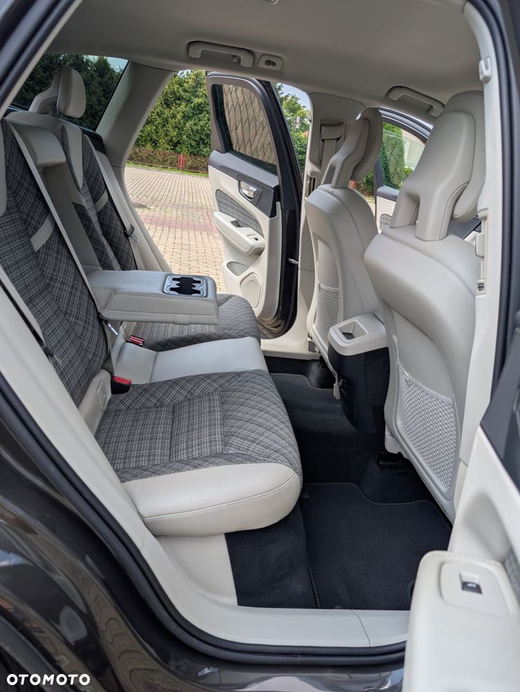 Volvo XC 60 T5 GPF AWD Momentum - 36