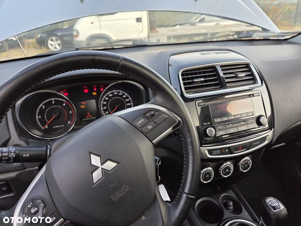 Mitsubishi ASX 1.8 DID Invite 4WD AS&G - 29