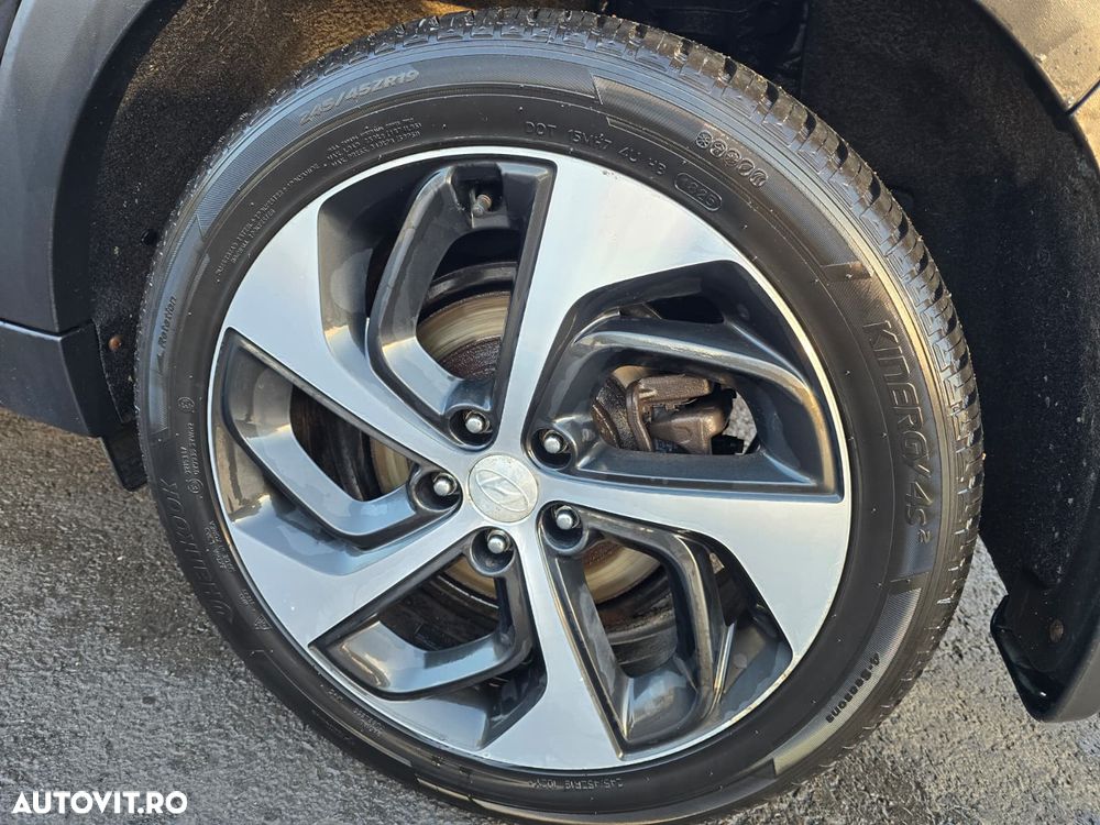 Hyundai Tucson 2.0 CRDI 4WD 6AT Premium+ - 7