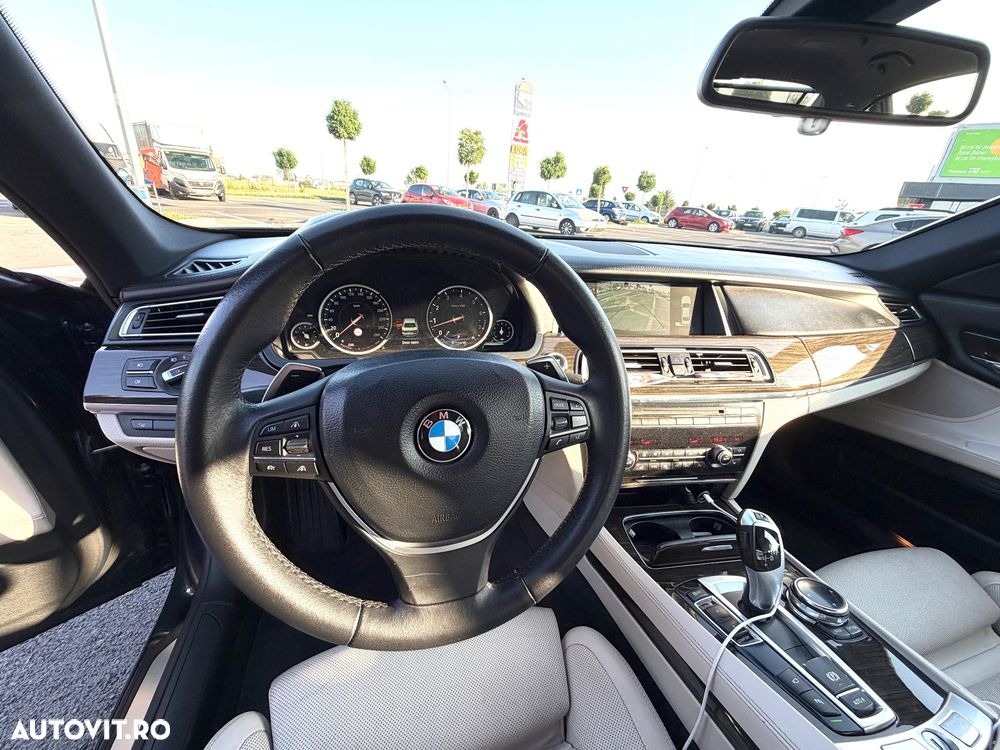 BMW Seria 7 740Li - 7
