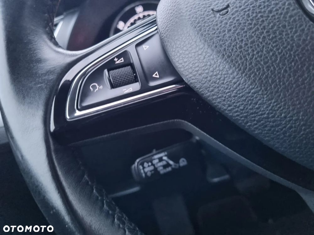 Skoda Superb 2.0 TDI DSG Style - 18