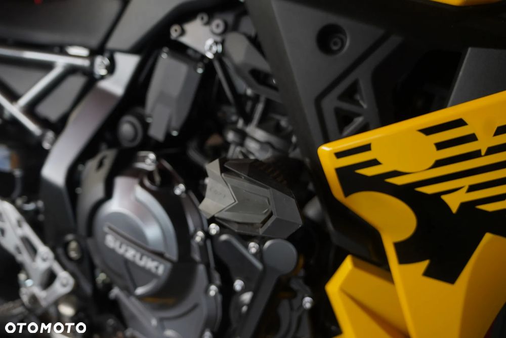 Suzuki GSX - 15