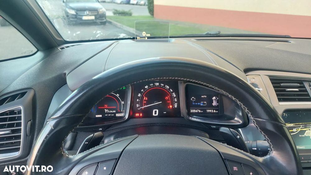 Citroën DS5 Hybrid4 EGS6 Business - 8