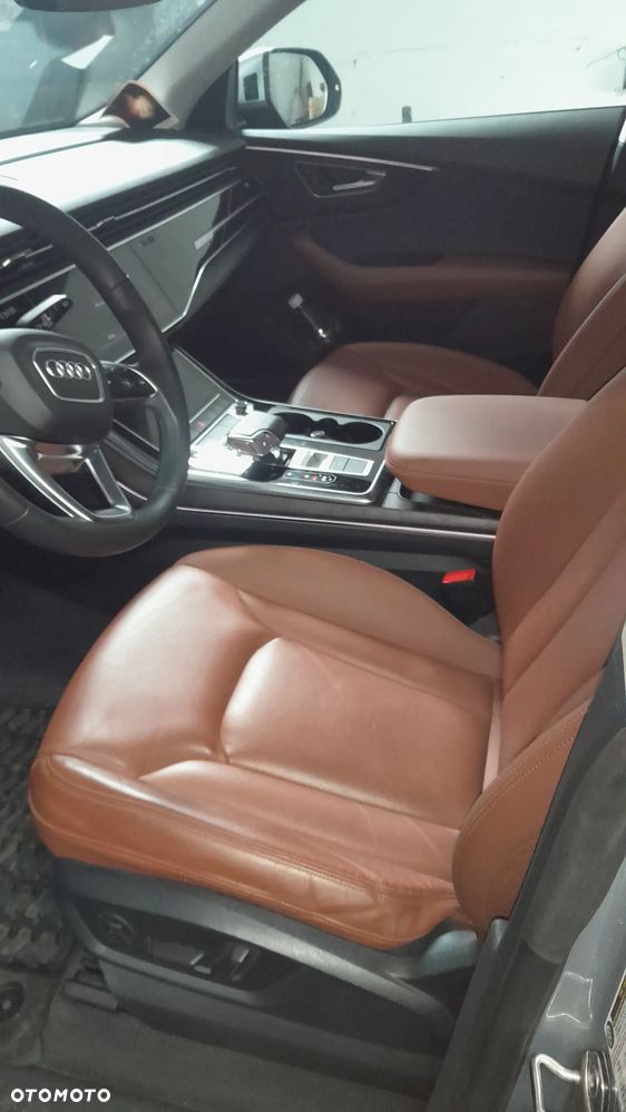 Audi Q8 55 TFSI quattro tiptronic competition plus - 24