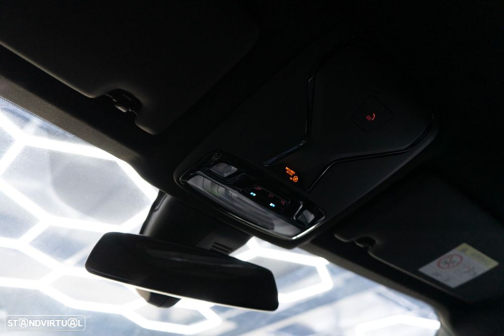 BMW 320 e Pack M Auto - 42