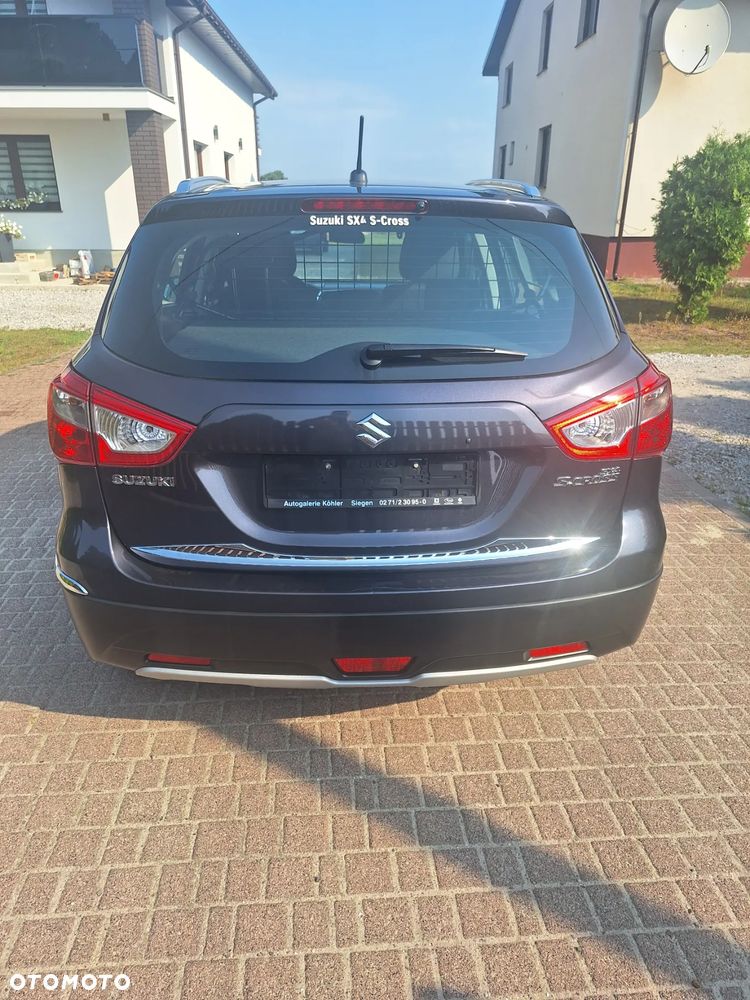 Suzuki SX4 1.6 Premium - 4